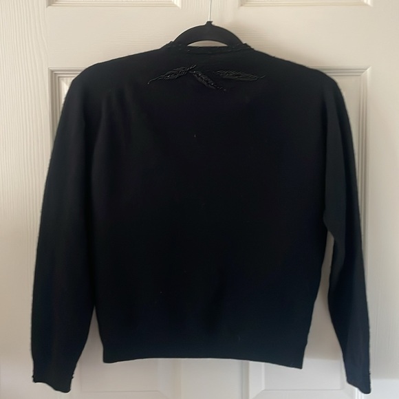 Vintage 1960’s beaded Lambs Wool Sweater size Small - Picture 5 of 9